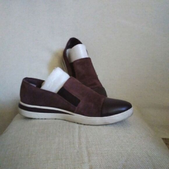 ELLEN DeEGENERES "ED" Perforated Suede Slip-On Aviana Womens Shoes Brown 7M - Picture 2 of 3